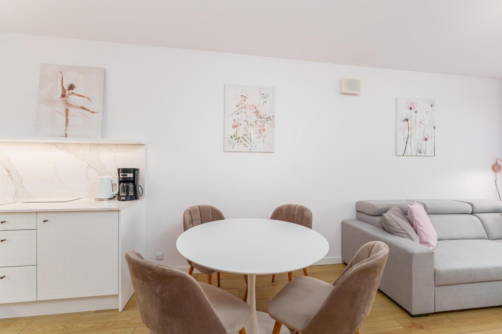 Faro Apartamenty Kasprowicza 20 Basen W Cenie Schwimmbad Im Preis Kołobrzeg Exterior foto